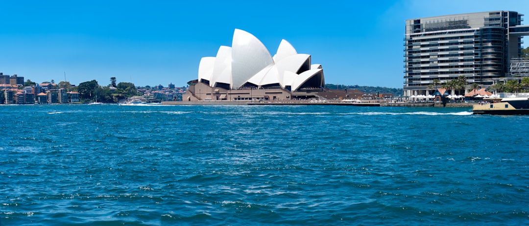 How Australians Can Get Cashback on Travel Bookings (2026): Flights, Hotels, Tours and Booking Mistakes