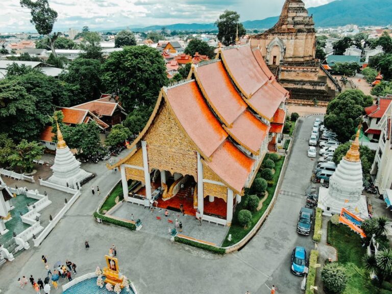 How to Get from Chiang Mai to Pai (2026): Minivan, Bus or Private Transfer?