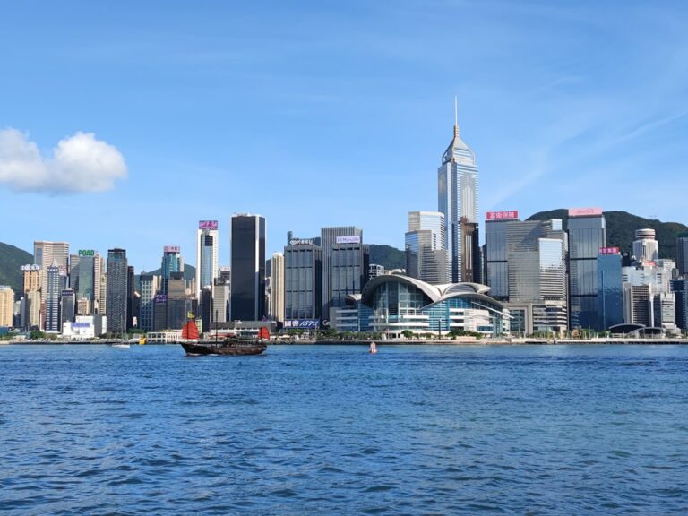 Best eSIM for Hong Kong 2026: Saily vs Airalo vs Yesim