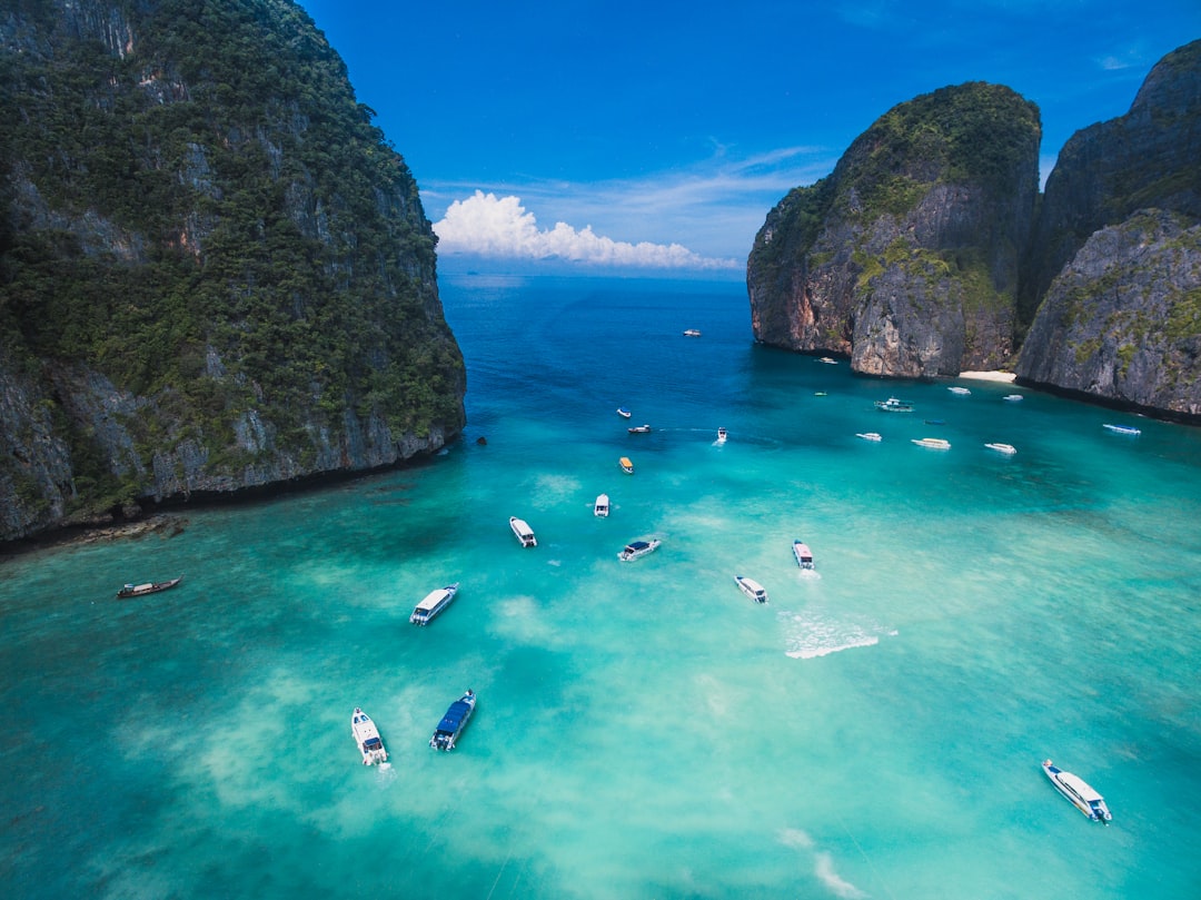 Phuket to Koh Phi Phi 2026: Ferry, Speedboat or Day Trip?