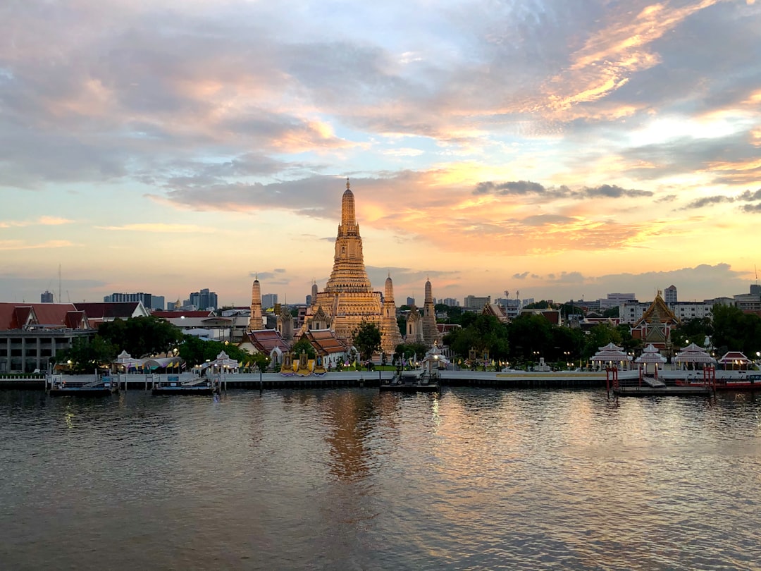 Where to Stay in Bangkok 2026: Best Areas for Temples, Food, Nightlife and Transit