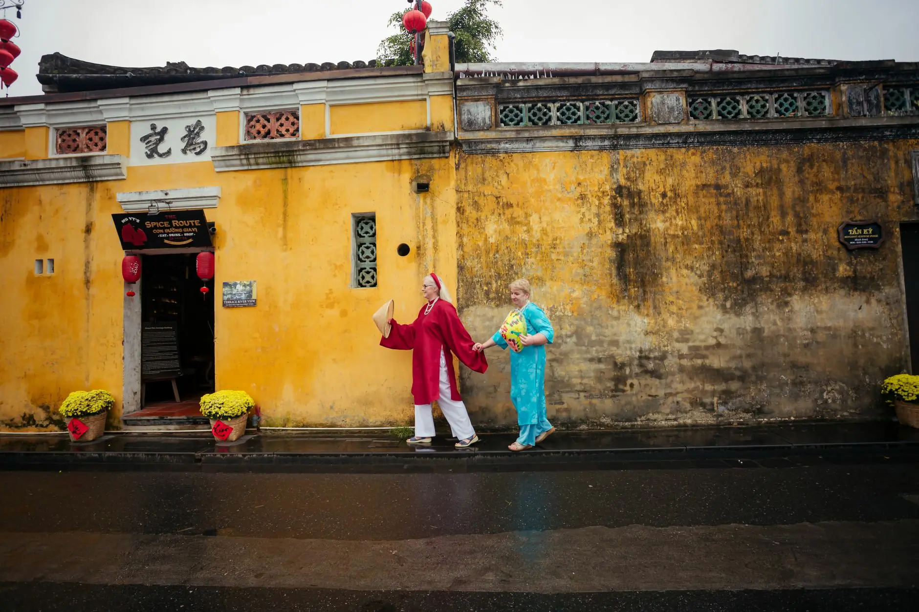 Where to Stay in Hoi An 2026: Ancient Town, Beach, Rice Fields or Da Nang?