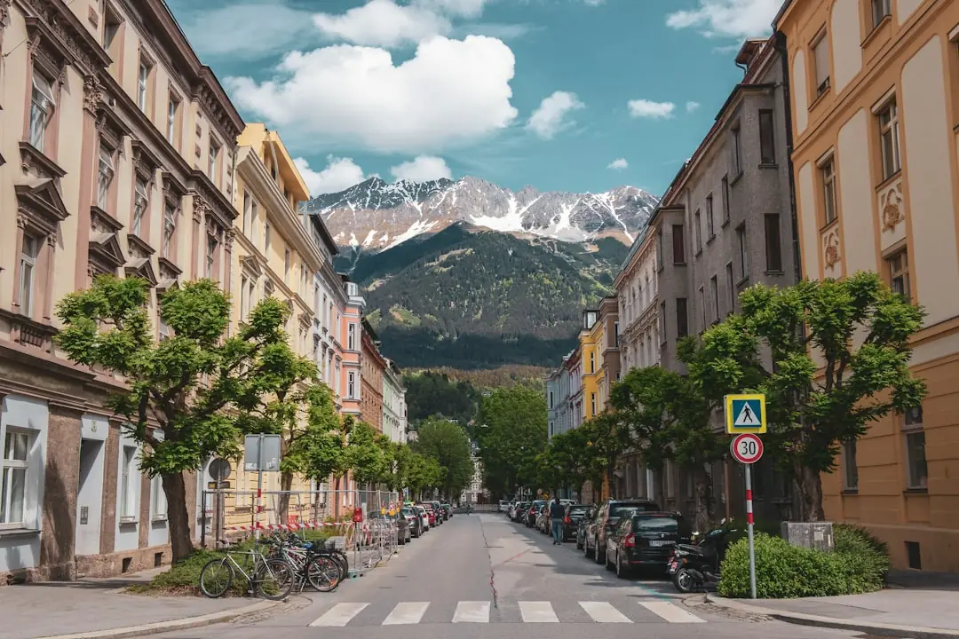 Renting a Car in Austria: Complete 2026 Guide to Alps, Salzburg, Hallstatt, Vignettes and Winter Tyres