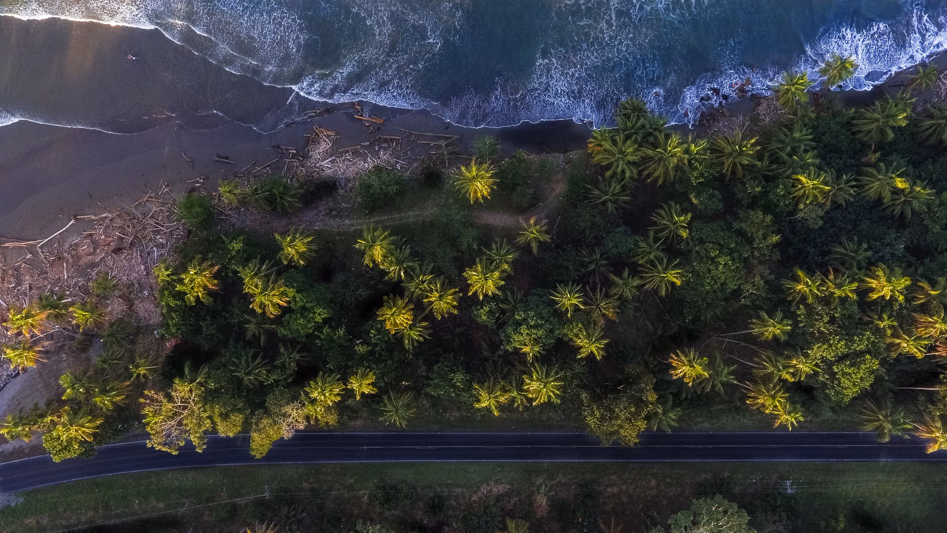 Costa Rica beach road rental car